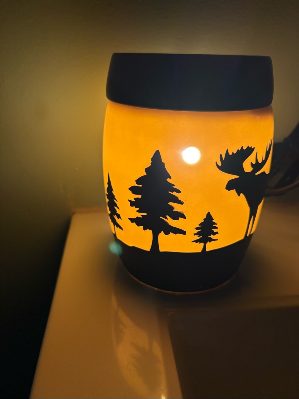 Retired Scentsy Yukon Premium Full Size Wax Warmer Moose Lodge